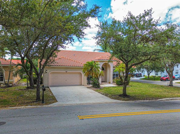 5374 NW 57th Ave, Coral Springs FL 33067