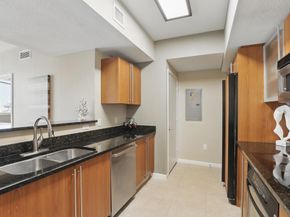 1551 N Flagler Drive 1403, West Palm Beach FL 33401