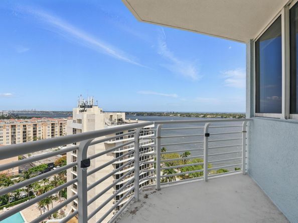 1551 N Flagler Drive 1403, West Palm Beach FL 33401