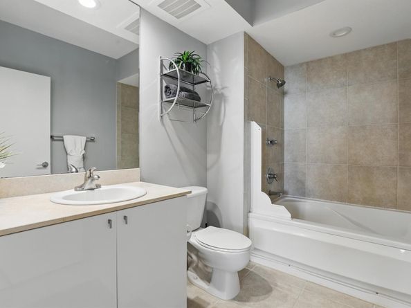 1551 N Flagler Drive 1403, West Palm Beach FL 33401
