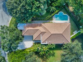 2707 Players Court, Wellington FL 33414