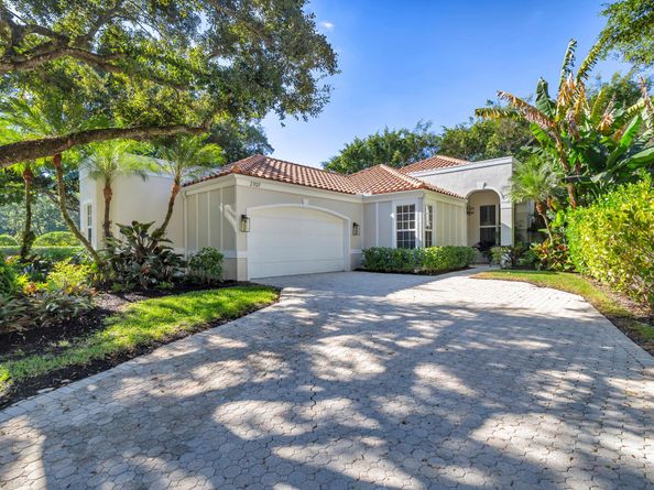 2707 Players Court, Wellington FL 33414