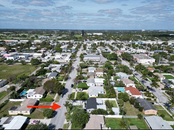 355 Maddock St, West Palm Beach FL 33405