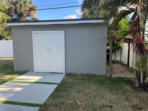 355 Maddock St, West Palm Beach FL 33405