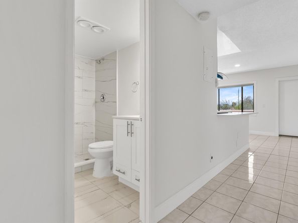 500 Village Green Circle 311, Palm Springs FL 33461
