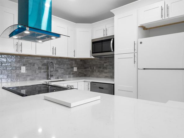 500 Village Green Circle 311, Palm Springs FL 33461
