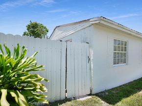 1395 SW 46 Th Avenue, Fort Lauderdale FL 33317