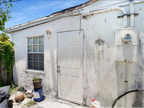 1395 SW 46 Th Avenue, Fort Lauderdale FL 33317