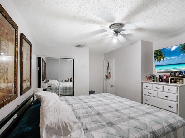 1395 SW 46 Th Avenue, Fort Lauderdale FL 33317