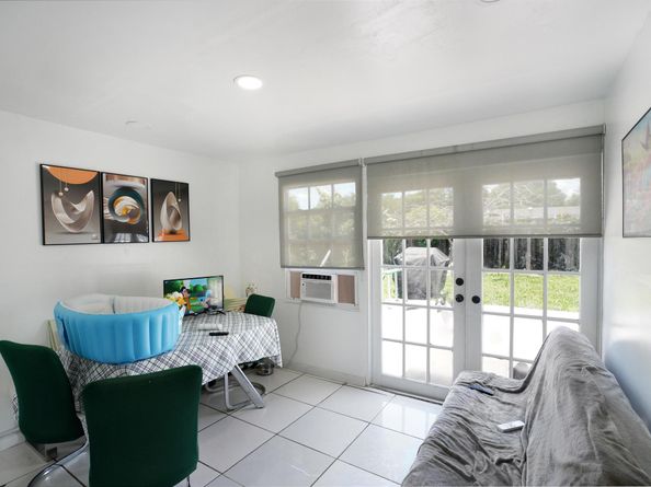 1395 SW 46 Th Avenue, Fort Lauderdale FL 33317