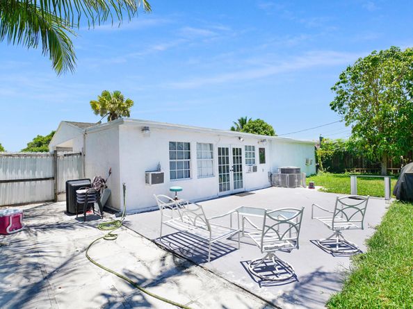1395 SW 46 Th Avenue, Fort Lauderdale FL 33317