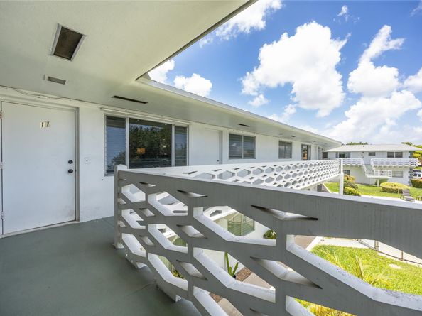 3847 S Circle Dr 11, Hollywood FL 33021