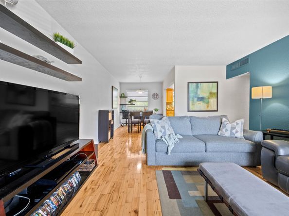 3847 S Circle Dr 11, Hollywood FL 33021