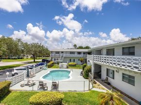 3847 S Circle Dr 11, Hollywood FL 33021