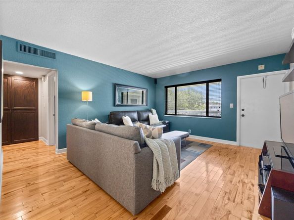 3847 S Circle Dr 11, Hollywood FL 33021