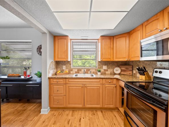 3847 S Circle Dr 11, Hollywood FL 33021