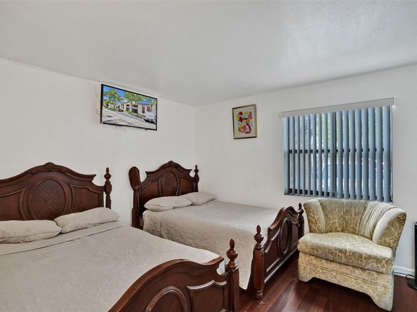 20065 NE 3rd Ct 5, Miami FL 33179
