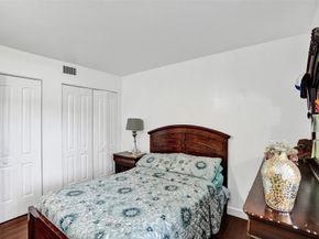 20065 NE 3rd Ct 5, Miami FL 33179