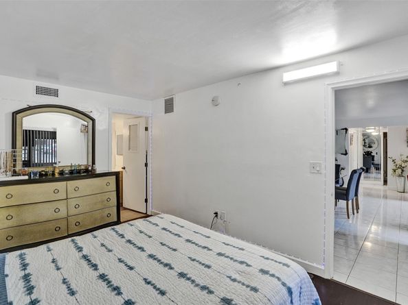 20065 NE 3rd Ct 5, Miami FL 33179