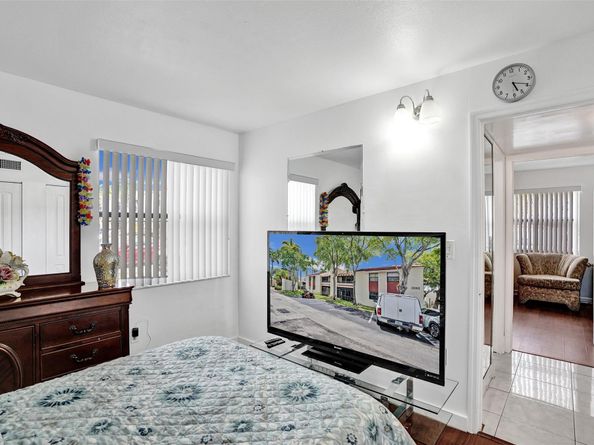 20065 NE 3rd Ct 5, Miami FL 33179