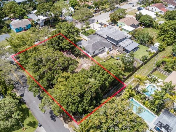 801 SW 18th St, Fort Lauderdale FL 33315