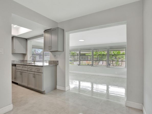 Undisclosed Address #FX-10513622, Tamarac FL 33321