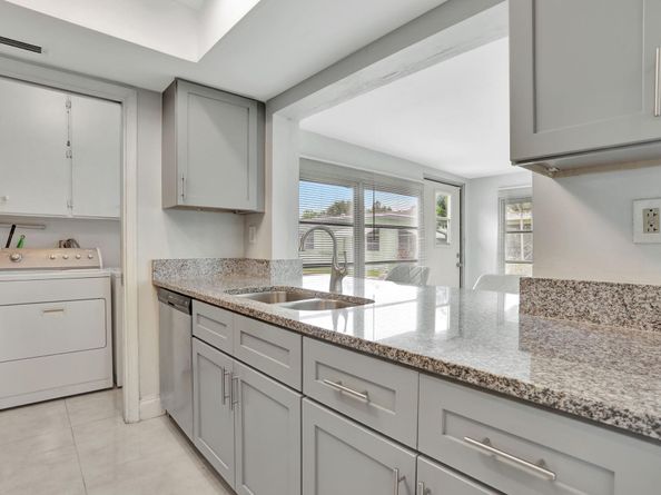 Undisclosed Address #FX-10513622, Tamarac FL 33321