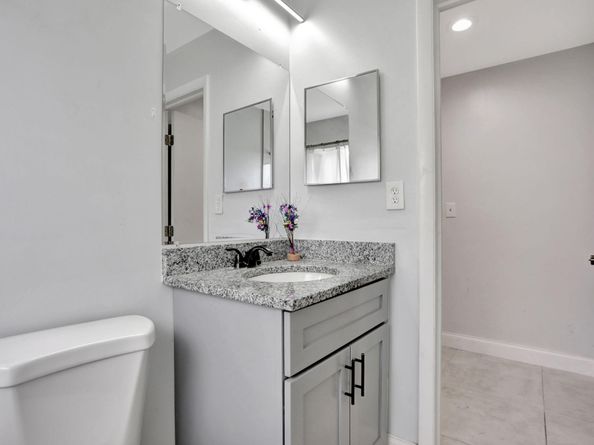 Undisclosed Address #FX-10513622, Tamarac FL 33321