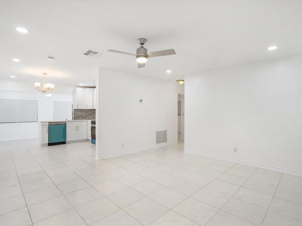 7505 NW 58th St, Tamarac FL 33321