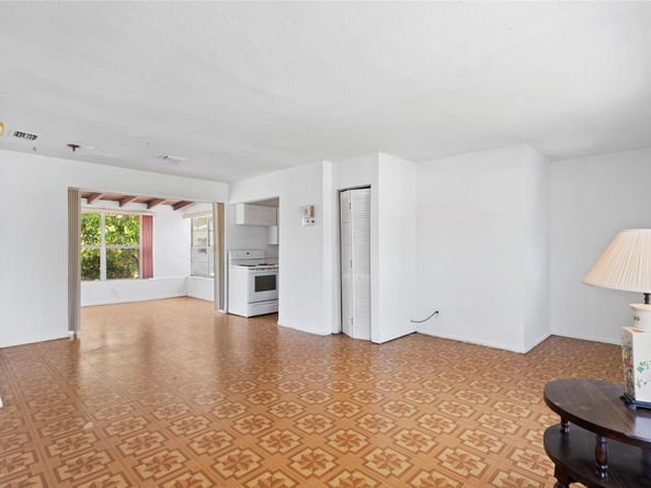 3460 NW 5th Ct, Lauderhill FL 33311