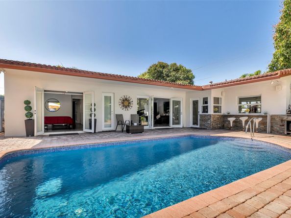 1833 NE 46th St, Fort Lauderdale FL 33308