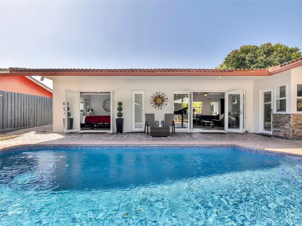 1833 NE 46th St, Fort Lauderdale FL 33308