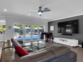 1833 NE 46th St, Fort Lauderdale FL 33308