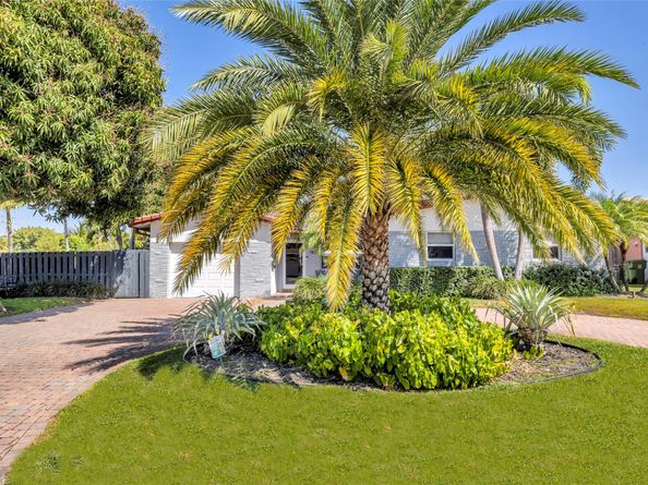 1833 NE 46th St, Fort Lauderdale FL 33308