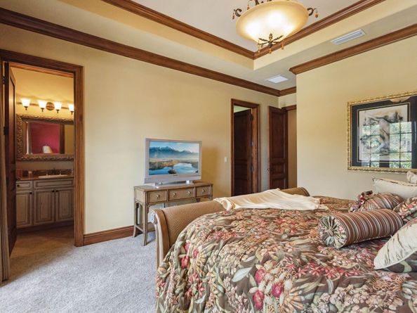 3870 NE 31st Avenue, Lighthouse Point FL 33064