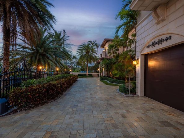 3870 NE 31st Avenue, Lighthouse Point FL 33064