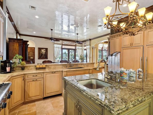 3870 NE 31st Avenue, Lighthouse Point FL 33064