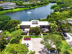 125 1st Terrace, Palm Beach Gardens FL 33418
