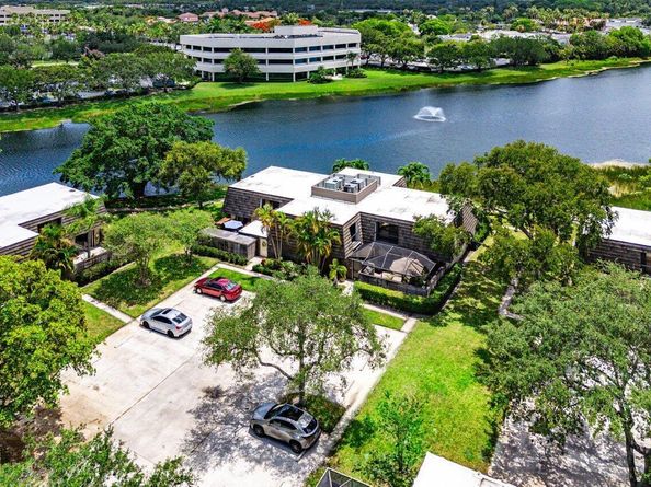125 1st Terrace, Palm Beach Gardens FL 33418