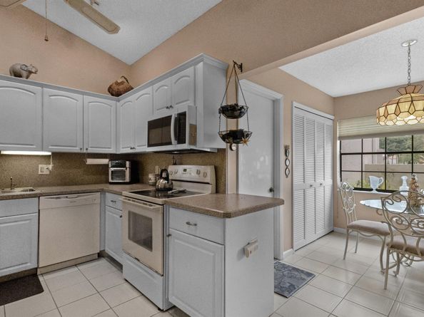 5914 Parkwalk Circle W, Boynton Beach FL 33472