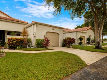5914 Parkwalk Circle W