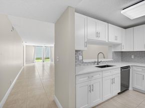 5574 Witney Drive 104, Delray Beach FL 33484