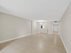 5574 Witney Drive 104, Delray Beach FL 33484