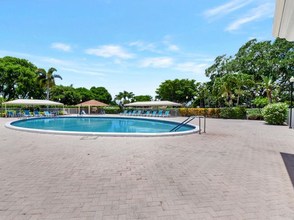 2915 NW 14th Street, Delray Beach FL 33445
