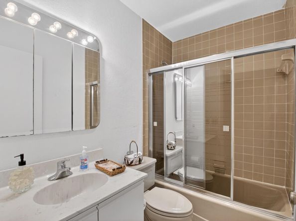 2915 NW 14th Street, Delray Beach FL 33445