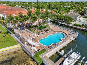 105 Harbors Way, Boynton Beach FL 33435