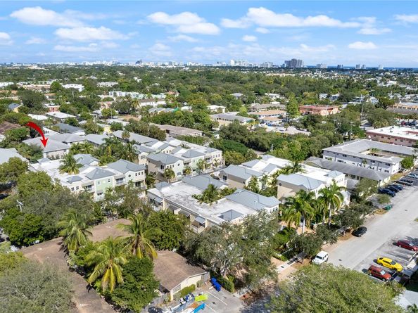 630 SE 15th St 7, Fort Lauderdale FL 33316