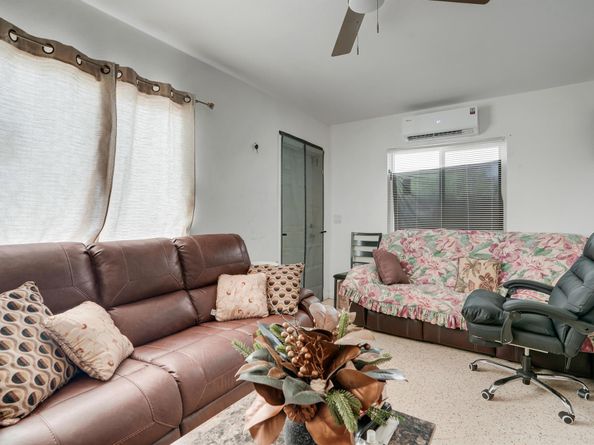 516 S Arnold Avenue, Lantana FL 33462
