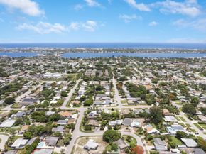 516 S Arnold Avenue, Lantana FL 33462