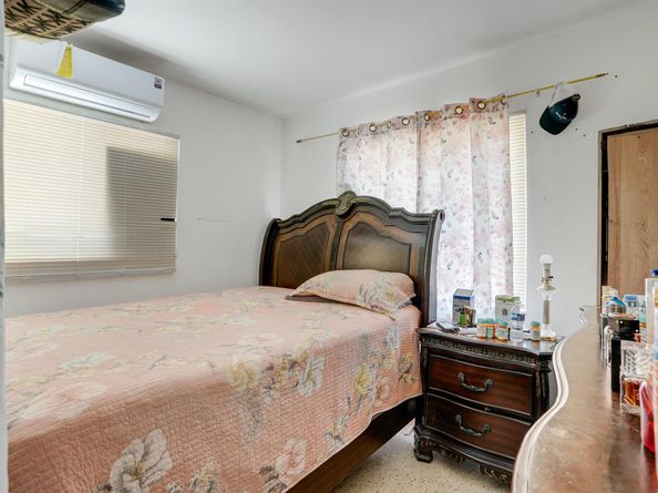 516 S Arnold Avenue, Lantana FL 33462